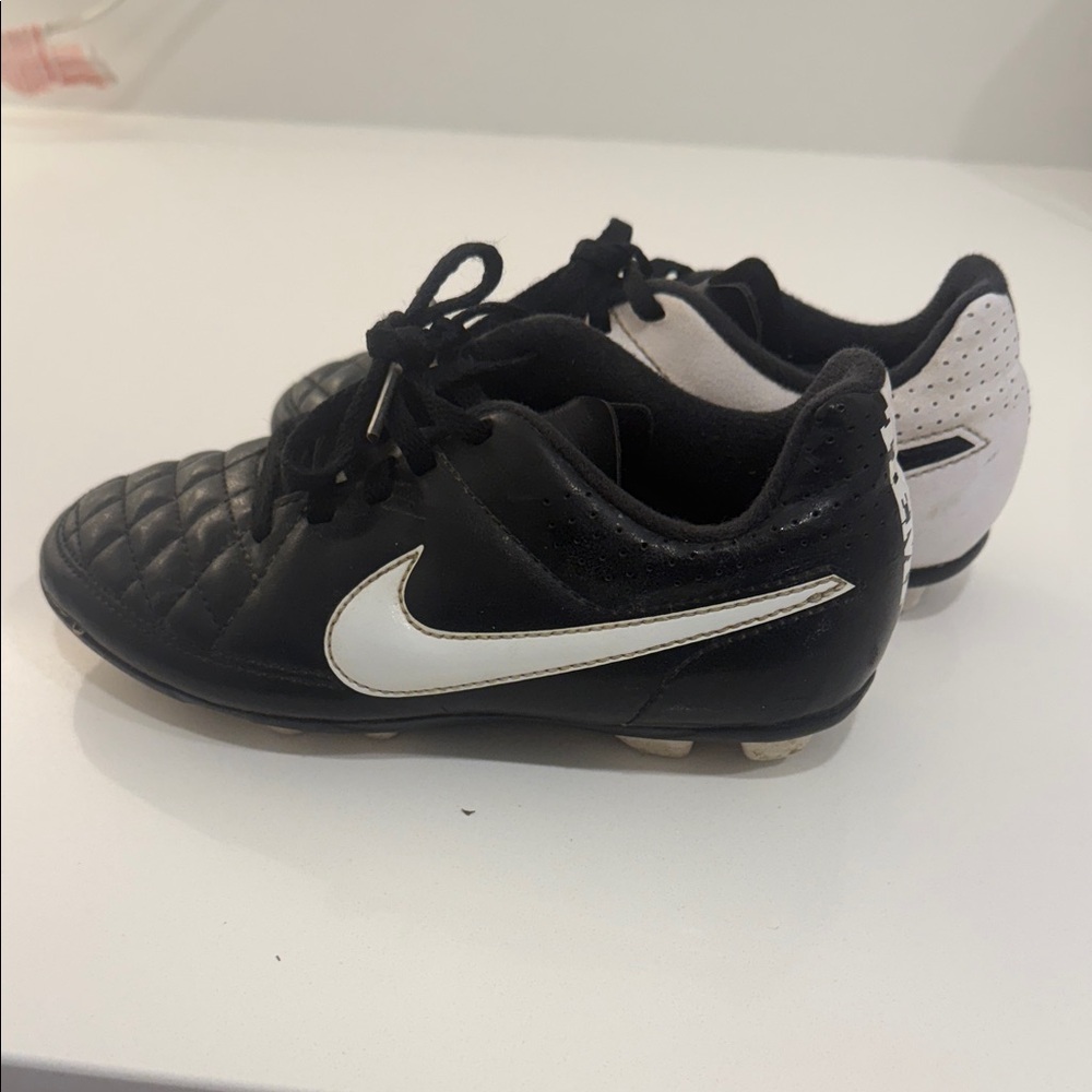 Nike Kids Black and White soccer cleats